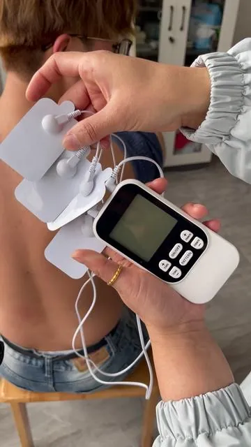 Designed with advanced pulse technology, this therapy device targets deep muscle layers to relieve pain, improve circulation, and accelerate recovery.Perfect for office workers, fitness lovers, and anyone seeking daily relaxation.#gym  #paratiiiiiiiiiiiiiiiiiiiiiiiiiiiiiii  #running  #deportes  #musculosas 