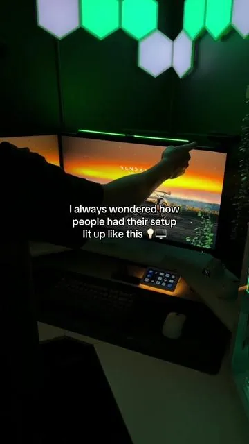 For that price as well is awesome  #lightbar #monitorlight #deskaesthetic #setupinspiration #desksetuptour 