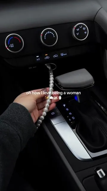 #beadedcharger #chargingcable #girlythings #tiktokshopmemorialday 