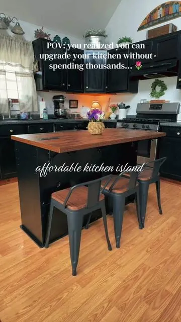 I’m actually obsessed #kitchen #kitchenisland #tiktok 