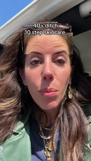 This is hands-down, my favorite serum I have ever used and I noticed a difference if I stop using it. #growthfactor #serum #peptideserum #over40 #wrinkles @DRMTLGY 