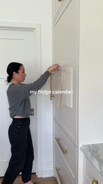 aka the key to a healthy marriage ✨ OBSESSED! #fridge #fridgecalendar #fridgeorganization #planner #calendar 