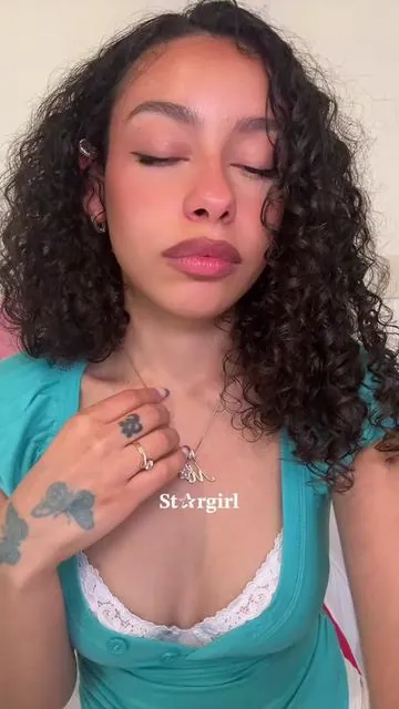 #stargirl #initialnecklace 