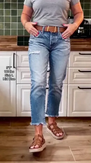 💙 #summervibe #flamingals #stretchy #jeans #denim 
