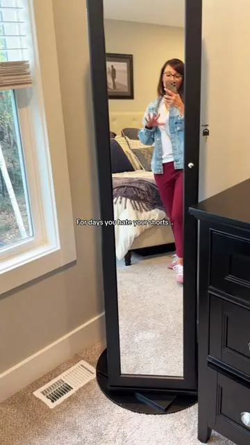 My go-to lightweight pants I wear on repeat all summer! Styled multiple ways too! #lightweightpants #summerpants #croppedpants #summervibes #tiktokshopcreatorpicks 