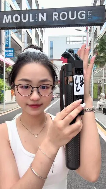 🤩Go on a vacation with this perfect selfiestick! 1 to 6ft! #funsnap #selfiestick #remotework #360degree #trip 