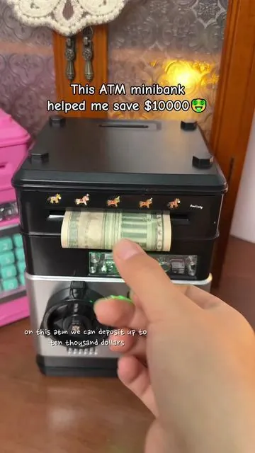 I've really saved up 10,000 dollars. This little thing is very practical. Hurry up and order one from my shopping cart to try it out. #savingmoney #moneytips #giftidea #piggybank #tiktokshopfinds 