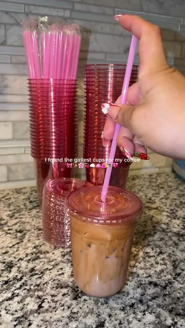 #fundrink#girlydrinks#coffeetiktok#coffeeshop  