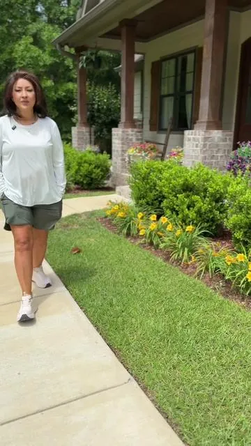 Long shorts that cover that thigh and the booty. #tiktokshopcreatorpicks #summervibes #tiktokshopmothersday #tiktokshopstockup #shorts 