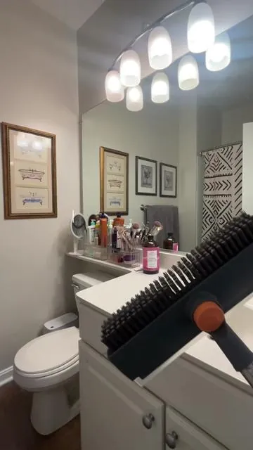 Sudsy bathroom scrub #bathroomclean 