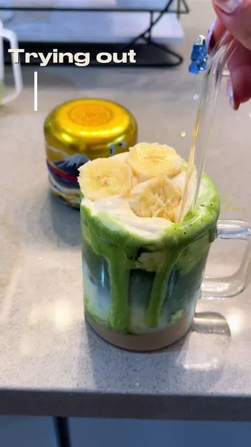 Have you tried this affordable matcha from the TikTok shop??? 🌱⭐️💗😋🌷🍌🦋😍  I really really liked it!!!  #matchalover #matchalatte #bananabreadlatte #affordablematcha #matchahack 