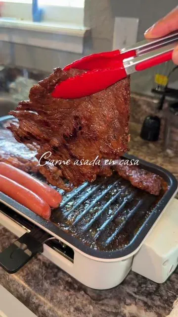 Está en especial justo ahora!!!  Carne asada en menos de 10 minutos🤤🫠 el regalo 🎁 perfecto para mamá #carneasada #indorgrill #electricgrill #carnitaasada #diadelasmadres 