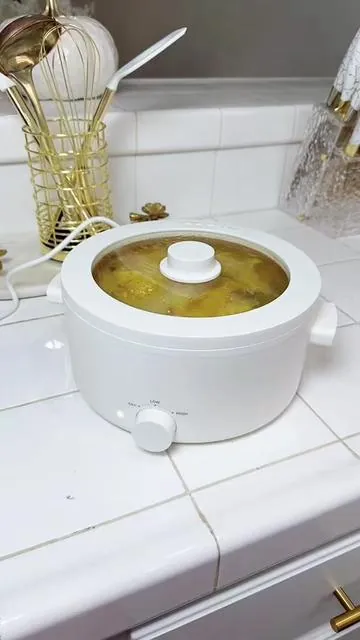 Olayks Olla Eléctrica Multifuncional (Hot Pot), 3 L — Olla eléctrica portátil con revestimiento cerámico antiadherente, doble potencia y funciones versátiles para cocinar filetes, pasta, Hot Pot y ramen. Calentamiento rápido, protección contra sobrecalentamiento y función de cocción al vapor a presión.#tiktokshop #tiktokshopcreatorpicks #tiktokshopmothersday #ollaelectrica #cocina 