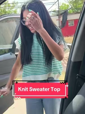 #knitsweater #knitwear #stripedshirt #fashiontok #OOTD 