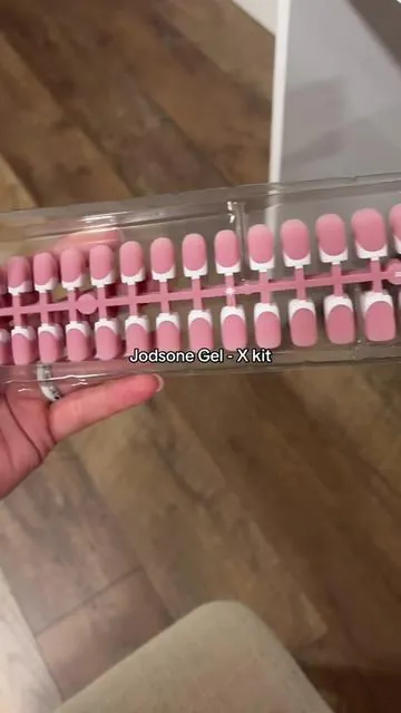 One of the best nail kits I’ve ever used ! It’s what I started out with !  #jodsone #gelnails #gelxnails #gelx 