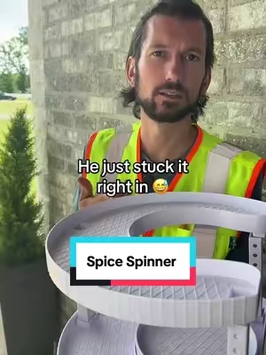Easily doubles the amount of space in your spice cabinet #spicerack #KitchenHacks #kitchengadgets #homeorganization #tiktokshopcreatorpicks 