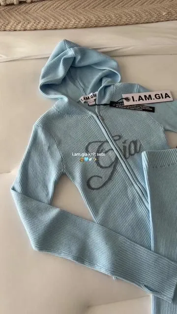 @I.AM.GIA #iamgia #twopieceset #matchingset #ootd #ootdinspo 