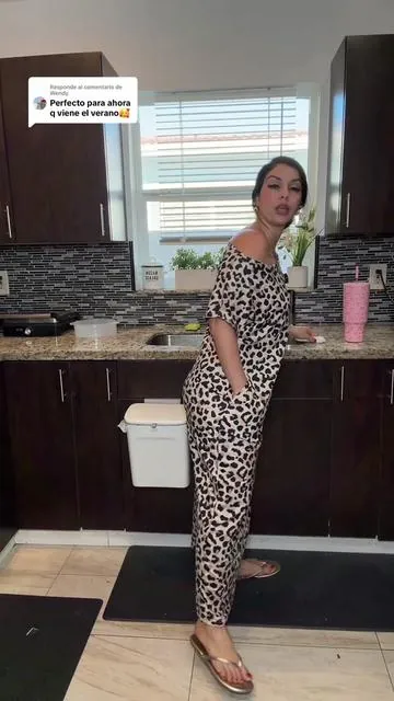 Respuesta a @Wendy  Women's Tie-Dye Butterfly Heart Print Sleepwear, Leopard Coffee Color Round Neck Loose Fit Pajamas, Comfortable Loungewear ##Summervibes##tiktokshopcreatorspicks##tiktokshopmothersday##pajamas##loungewear