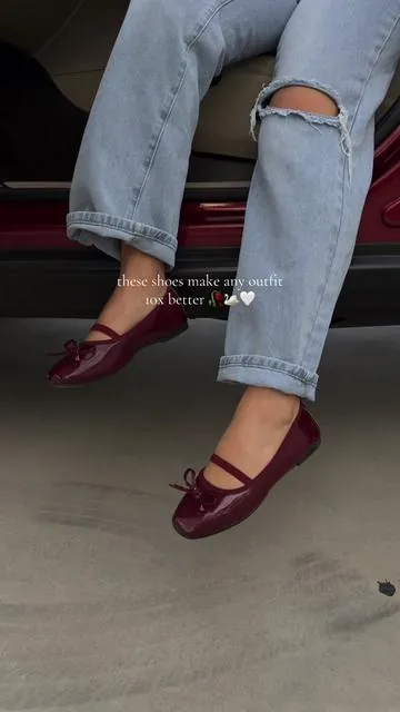 These burgundy patent-style Mary Jane flats are simple, chic, and go with everything #tiktokshopstockup #tiktokshopcreatorpicks #tiktokshopmothersday #maryjanes #balletflats 