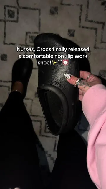 @Crocs finally did it yall! Crocs released the on the clock non slip, slip on work shoe for women. Arch support, comfortable sole, non slip bottom. #crocsshoes #crocsworkshoes #workshoes 