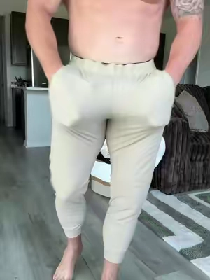 Loving these- I’m 6ft 32in waist wearin L for reference #golfclothing #joggers #athleticwear 