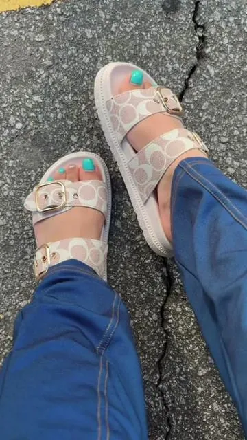Anduve con ellas el día entero y son súper cómodas, lindas y antideslizantes, perfectas para este verano, me enseñaron @Sole Bright #sandals #sandaliasfemininas #sandaliasmujer #verano2026 #tiktokshopcreatorpicks 