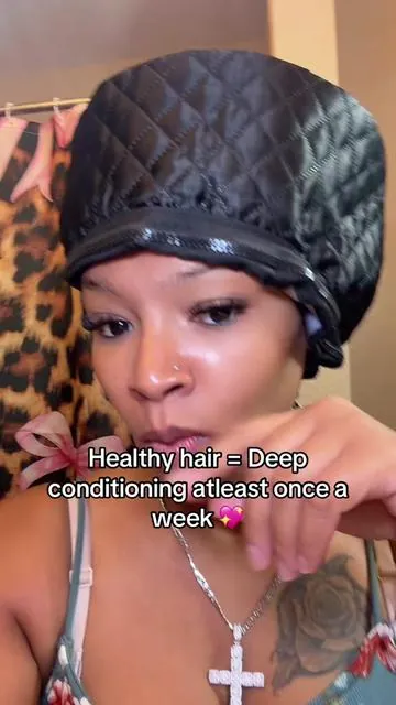 My hair feels so soft after deep conditioning. The best thing you can do is add heat to the deep conditioner so it can penetrate better 🤞💛 long hair don’t care 🥰  #hairtips #tiktokshopfinds #deepconditioning #tiktokshopstockup #tiktokshopmothersday 