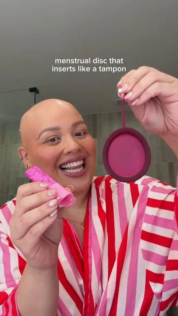 Replying to @julia insertion used to make me so nervous but this made it easy so I had to share 🤌🏼 @Shop Pixie @Pixie Cup #pixiemenstrualdisc #menstrualdisc #menstrualcuptipsforbeginner #baldiechi #menstrualdiscinsertion 