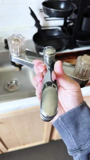 Easy kitchen upgrade #diy #kitchenupgrade #diyproject #kitchendesign #TikTokShopCreatorPicks 