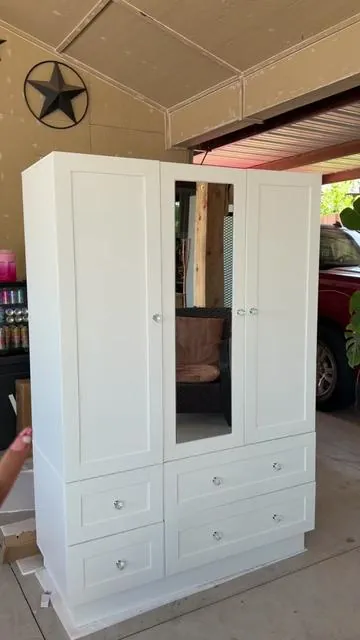 Ahhh I’m in love!  #vownercloset#closetsystem#wardrobe  