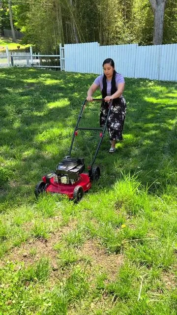 Me ahorré 60$ por cada corte de grama consigue está cortadora #powersmartusa #powersmartlawnmowergaspowe #grass #landscape #tiktokshop 