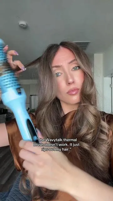 What does that have to do with US (the tool)?? Use our Blowout Boost properly and you can get a bouncy blowout in 10 mins or less 🫶 It’s all about technique! Have questions? Let us know 👇  #wavytalk #euphoria #euphoriaseason3 #blowout #thermalbrush 