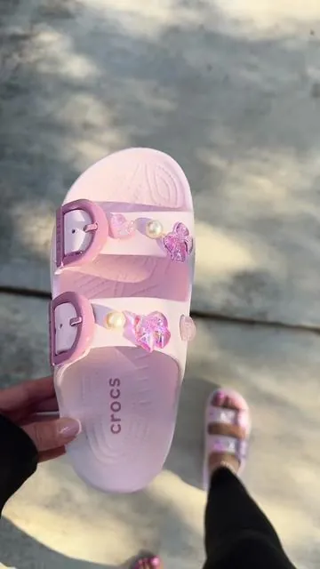 with adjustable straps 🤌🏼 how cutie are all the other colors though 🎀✨🌼☀️ #crocs #sandals #tiktokshopcreatorpicks Crocs Women's Saturday Enamel Buckle Two Strap Sandals