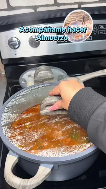 Cocinando en mi nuevo set de 22 piezas de ollas y sartenes antiadherente #tiktokmademebuyit #tiktokshopmothersday #USELUCK #Cookware #comidahondureña 