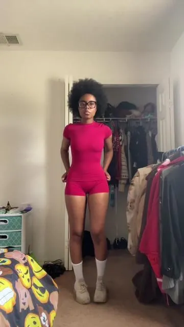 the shorts can also fold over what doesn’t this lovely set have😍