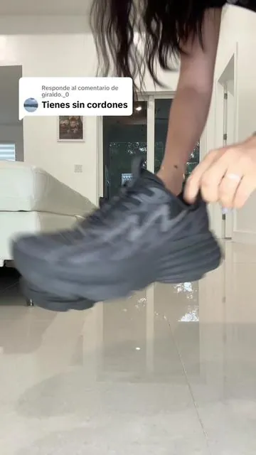 Respuesta a @giraldo._0  hand free slip on #runningshoes #slipon #womenshoes #handfree #tiktokshopusa 