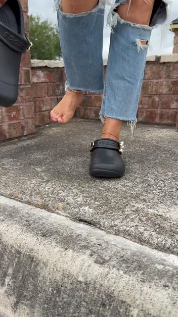non-slip + all-day comfort = a must (ft. my Crocs On-The-Clock Work Clogs) #crocs #crocsworkclogs #crocsworkshoes #nonslipworkshoes #crocsspotlightday @Crocs 
