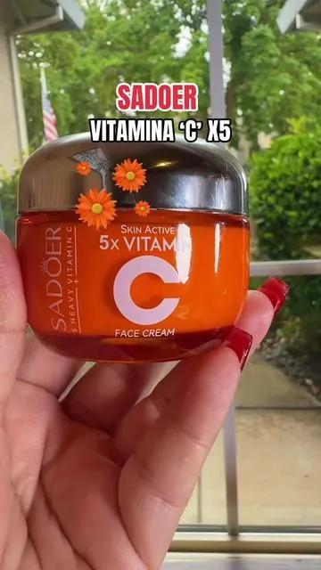 SADOER Crema hidratante con vitamina ‘C’ X5. #sadoer #cremahidratante #vitaminacfacial #SummerVibes #BigDreamsStartSmall 