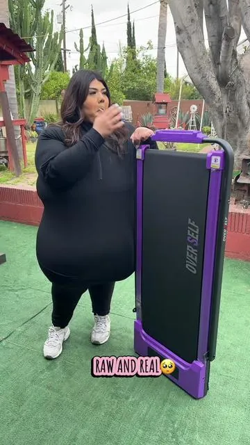 Thank you for listening to me open up and be raw and real. If you are going through something, please keep going and DON’T GIVE UP 🫶🏽🫂WE GOT THISSSS!! 🥹 @Rotai Fitness #walkingpad #plussizewalkingpad #plussizeedition #plussizefitness #motivation 