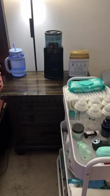 This bottle warmer is a must have! #babyessentials #formulafeeding #bottlewarmer #mothersdaygift #tiktokshopstockup 