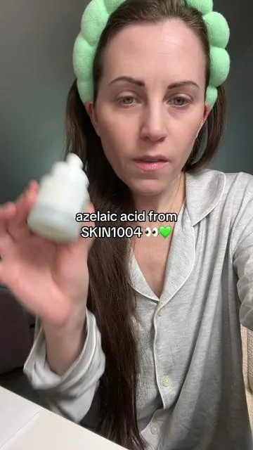 new azeliac acid is finally here 💚#kbeauty #koreanskincare #azelaicacid #sensitiveskin #skin1004 @SKIN1004 US 