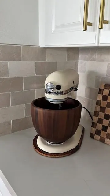 KitchenAid mixer with wood bowl is the only exception to things I’ll leave out on my counter. I end up using it a lot more since it’s already out and I love the look of the wood bowl. #kitchenaid #kitchenaidmixer #woodbowl 