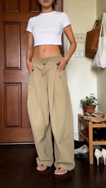 Streetwear style cargo pants in the trend😍 #fyp #womensfashion #dailywear #girlfashion #pants 