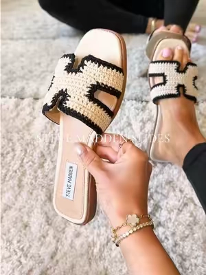 so cute! Will look perfect for a beach vacation date night ✨🤎 #stevemadden #hslides #stevemaddensandals #womenssandals 