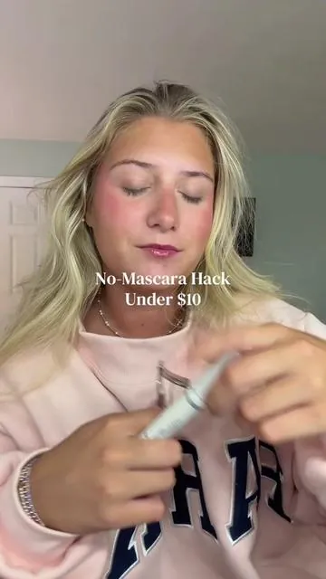 If you hate wearing mascara but still want to feel put together, you need this product! Keeps even the straightest lashes curled all day #lashcurlfinisher #theordinary #nomascara #nomakeupmakeup @The Ordinary 