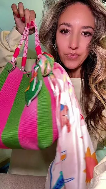 Serving bold color 🌵💖 this bag is the moment.   #creatorsearchinsights #ColorfulStyle #StatementBag #FashionFinds #OOTDInspo 