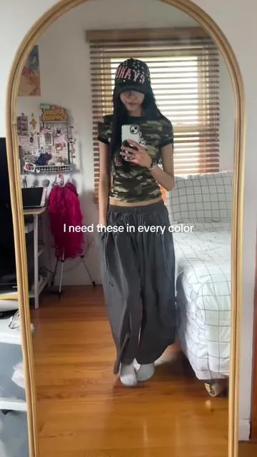 And theyre short girl friendly im 5’2 #summeroutfits #widelegpants #baggyfit 