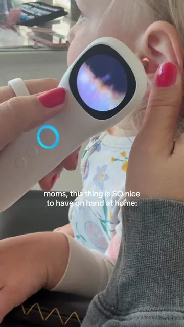 IT’S SO CLEAR AND EASY TO SEE!! also works in so many different ways 🤩 #otoscopecamera #toddlermama #earinfections #eartubes #athomeotoscope 
