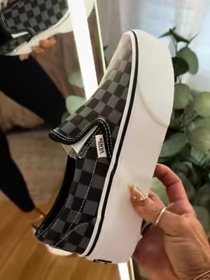 My new favorites🔥🖤 @vans #vans #vansslipon #vansplatforms #vansshoes #tiktokshopcreatorpicks 