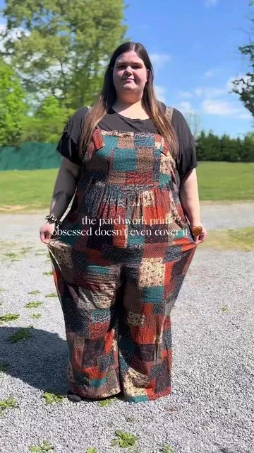 these are so freaking cute!!  #plussize #plusizefashion #overalls #patchwork #artsy 